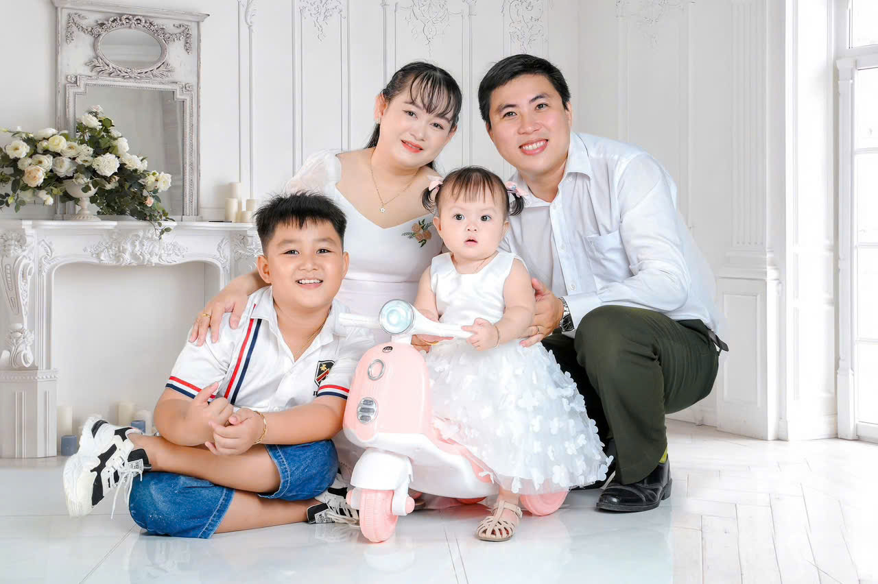 Gia đình Minh Tâm - Cẩm Tú